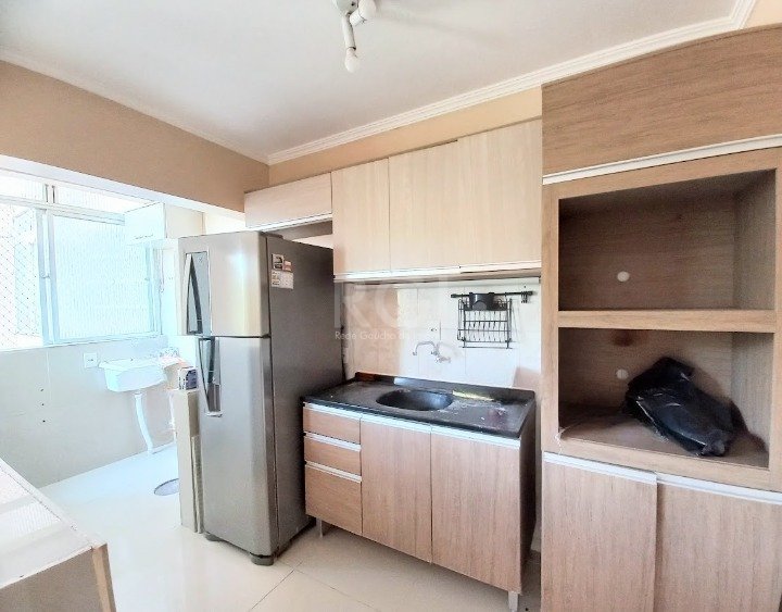 Apartamento à venda com 1 quarto, 43m² - Foto 2