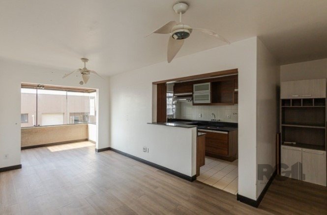 Apartamento à venda com 2 quartos, 71m² - Foto 1