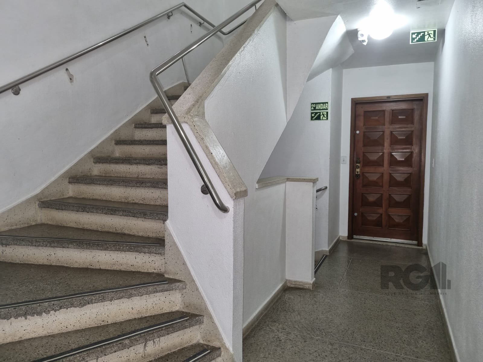 Apartamento à venda com 2 quartos, 61m² - Foto 18