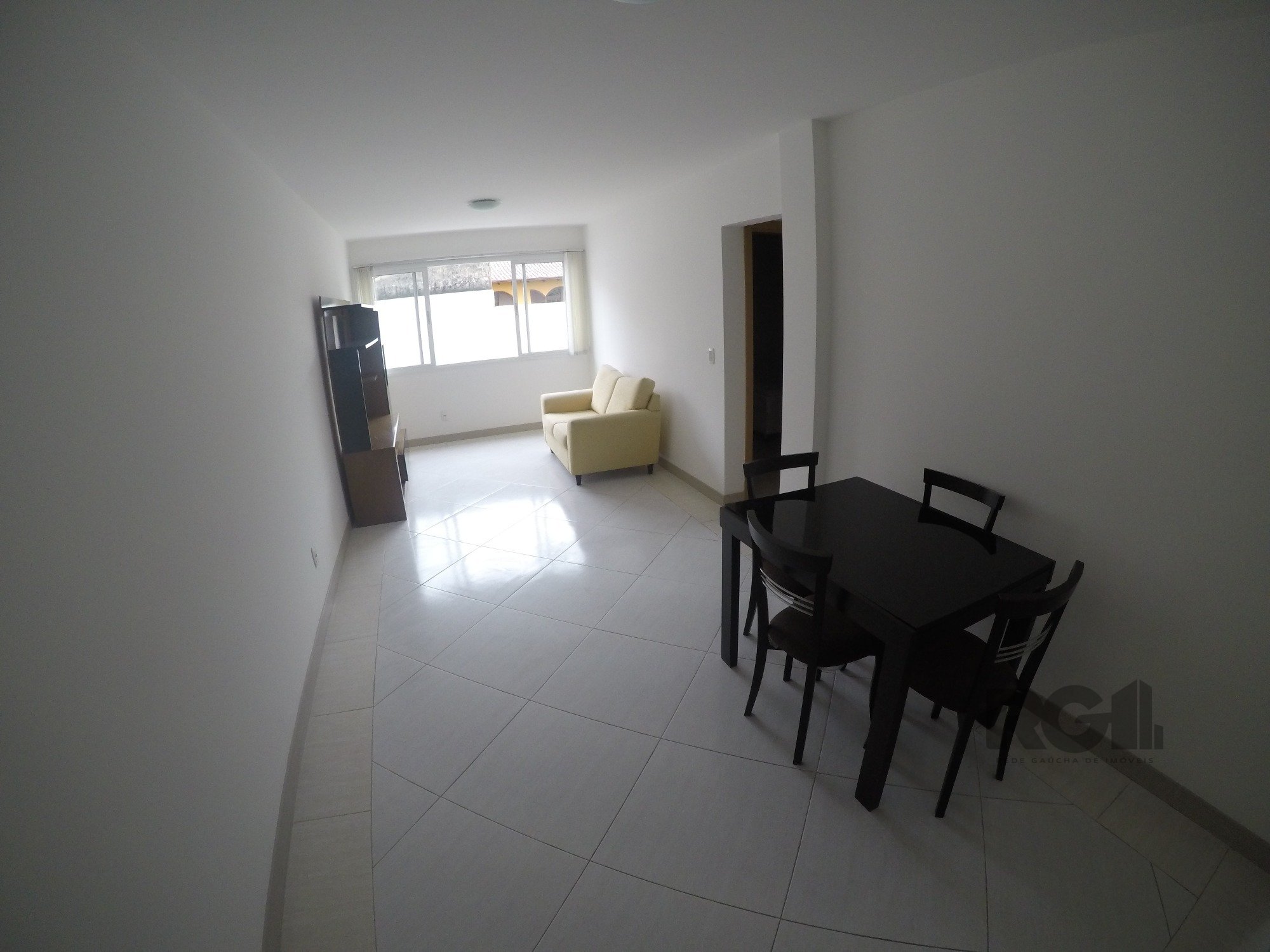 Apartamento à venda com 2 quartos, 77m² - Foto 3