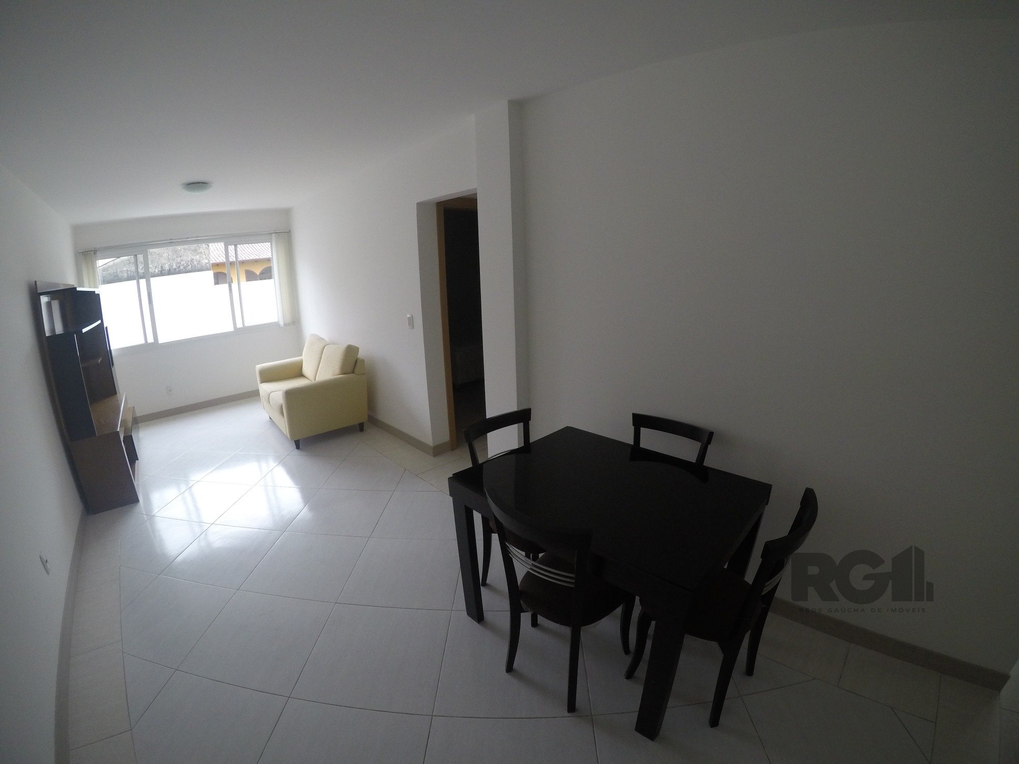 Apartamento à venda com 2 quartos, 77m² - Foto 4