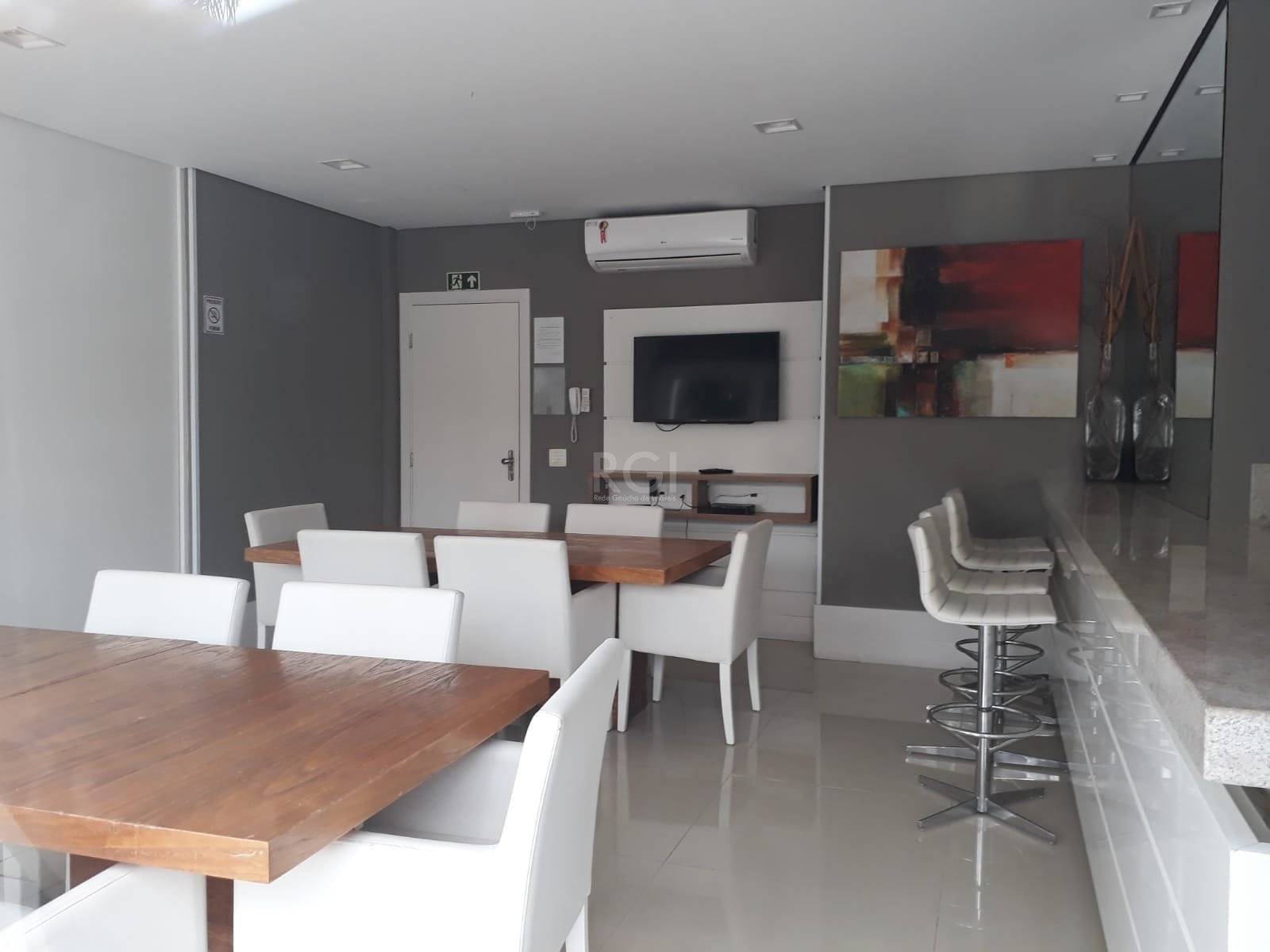 Apartamento à venda com 2 quartos, 68m² - Foto 12