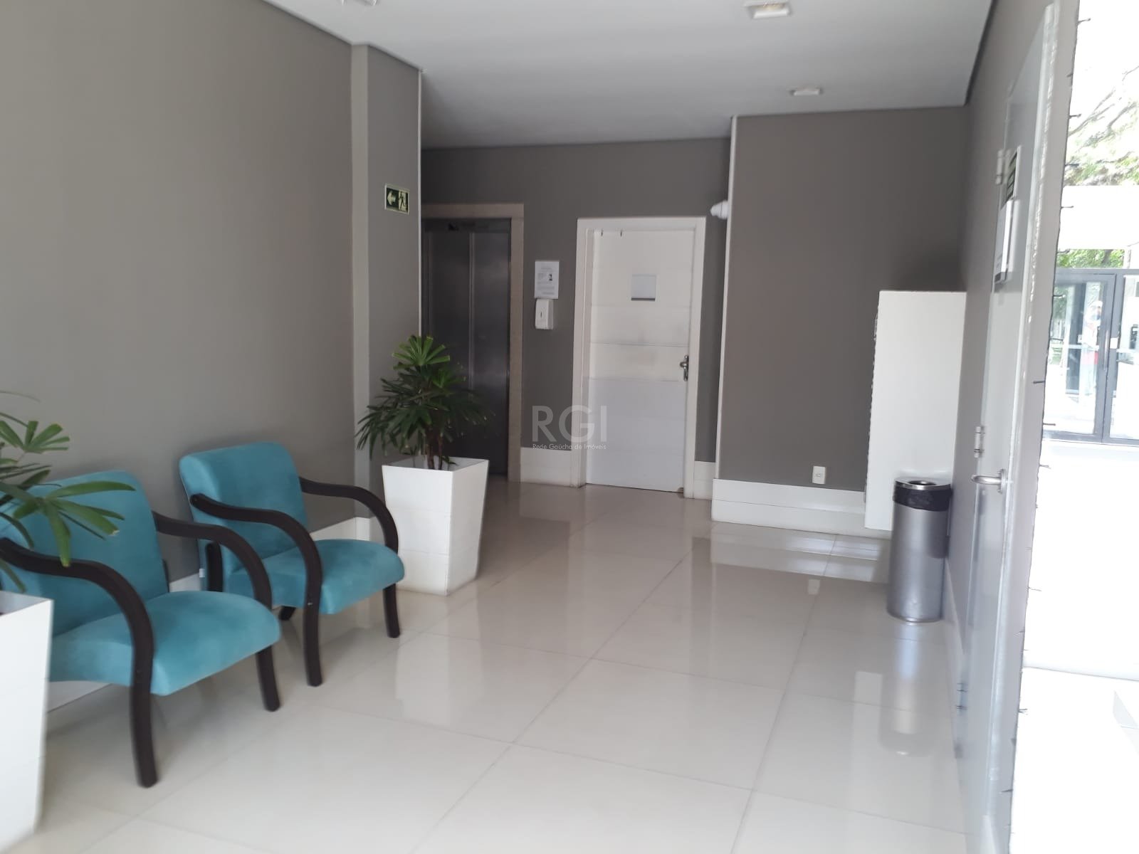 Apartamento à venda com 2 quartos, 68m² - Foto 10