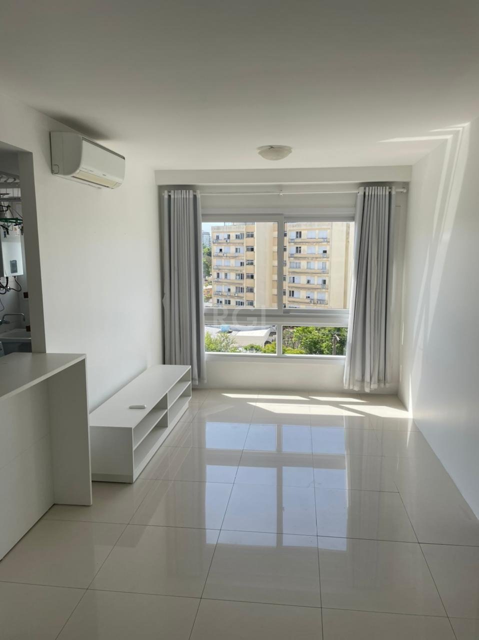 Apartamento à venda com 2 quartos, 68m² - Foto 1