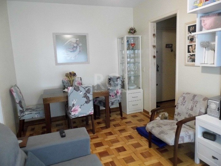 Apartamento à venda com 2 quartos, 61m² - Foto 4